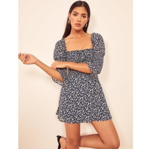Reformation Dresses & Skirts - Reformation Loulou Smocked Floral Mini Dress / Medium / Elyse Blue Floral